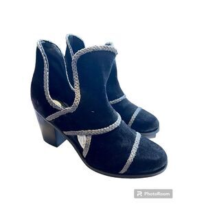 Journee Collection Womens Courtny Leather Contrast Trim Shooties Shoes Size 7